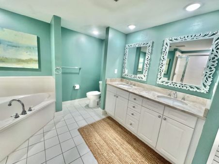 Waterscape A302 Master Bathroom