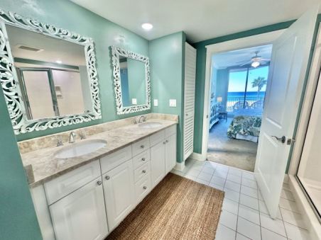 Waterscape A302 Master Bathroom
