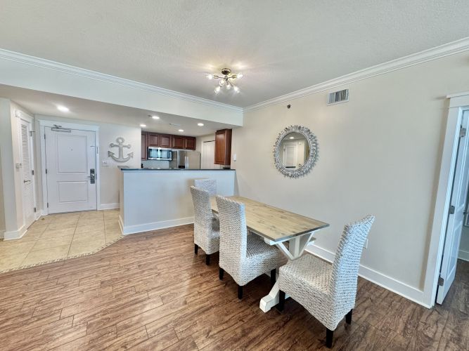 Waterscape A503 Dining area