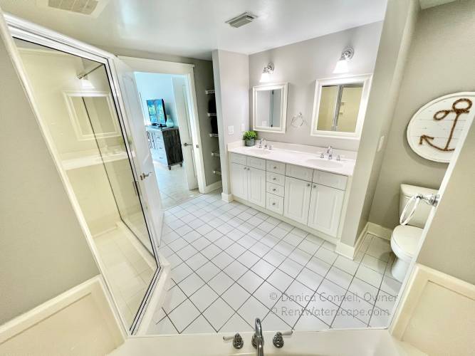 Master bath, garden tub and large walk-in shower