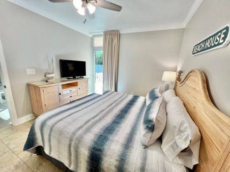 Guest Bedroom, Opens to Patio