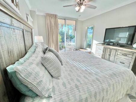 Master Bedroom, King Bed