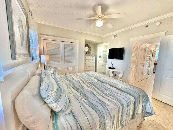 Master Bedroom, King Bed