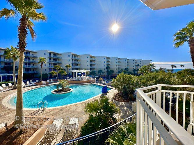 Waterscape Balcony View