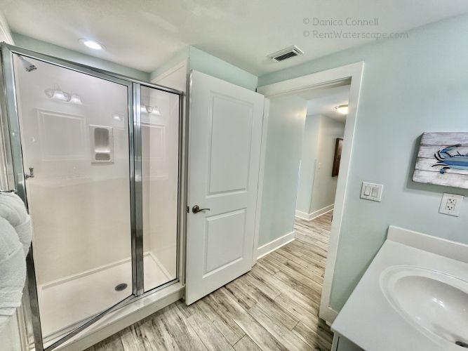 Waterscape B402 Guest Bathroom