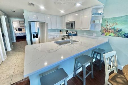 Waterscape Eat in kitchen