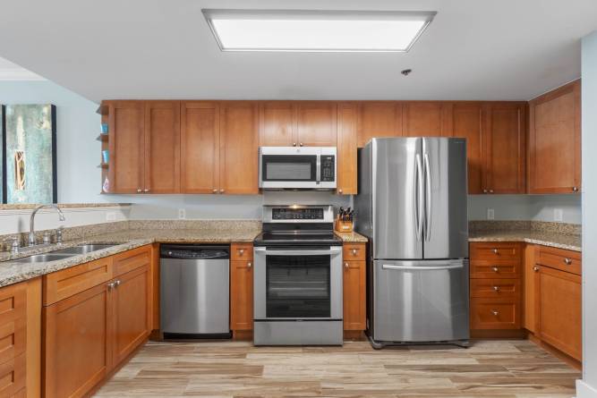 Fully Stocked Kitchen