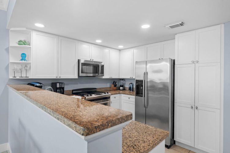 Fully Stocked Kitchen