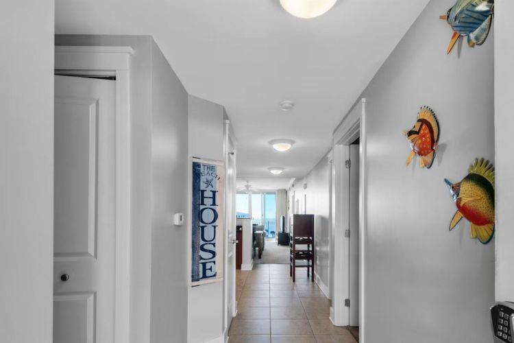 Waterscape C601 Entry Hall