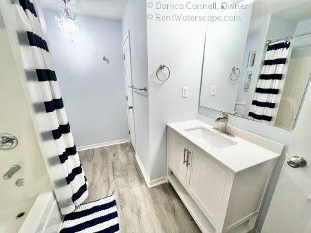 Master Bath, Tub/Shower Combo